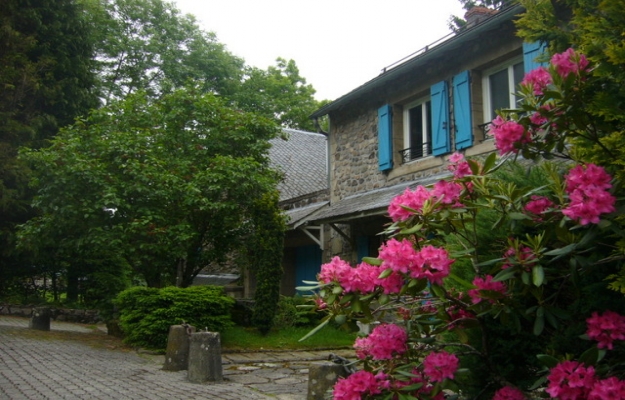En Auvergne, ce camping dans un village est à vendre