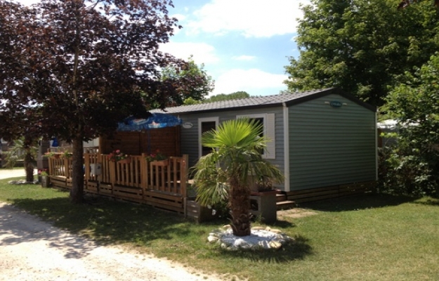 très beau camping résidentiel à vendre en Rhône Alpes